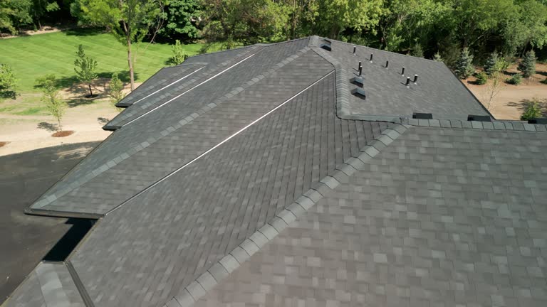 Asphalt Shingles Roofing in Kewanee, IL